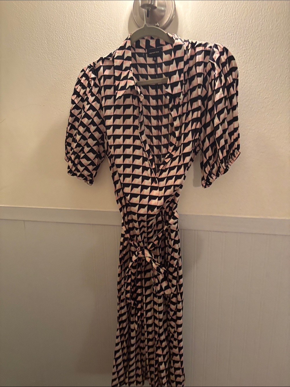 Who What Wear Pink & Black Geometric Wrap Midi Dress - Picture 4 of 8